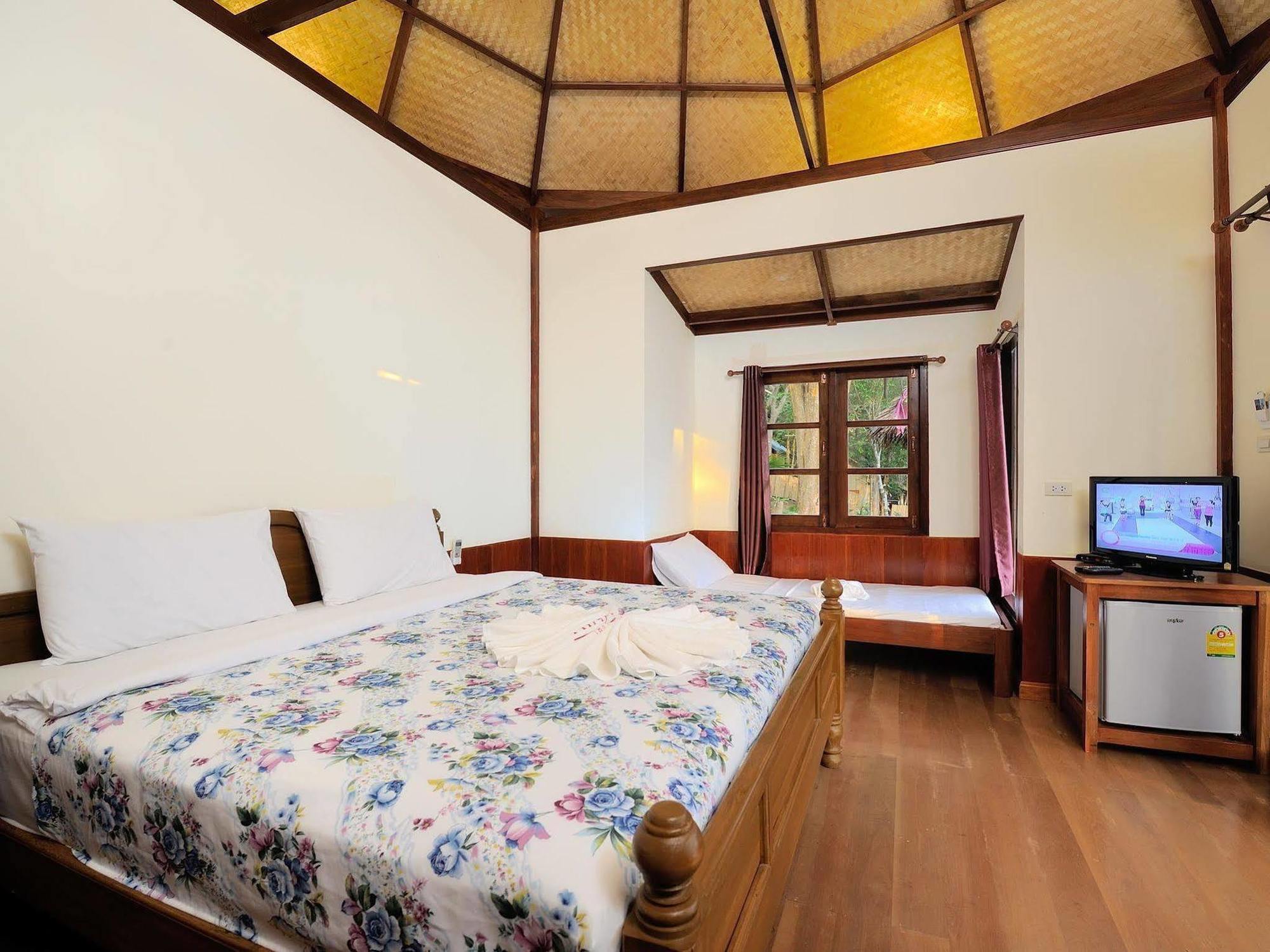 Sunwaree Phi Phi Resort Luaran gambar